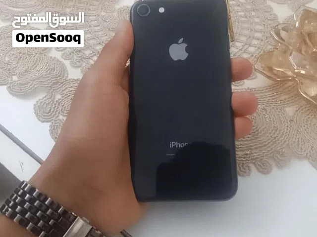 ايفون 8 عادي حالة ممتازة الله يبارك ميشكي من شي مش خاش صيانة