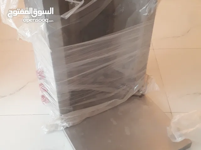 ادوات مطعم بحاله ممتازه للبيع للجادين فقط