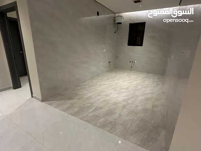 180 m2 4 Bedrooms Apartments for Rent in Al Riyadh Ishbiliyah