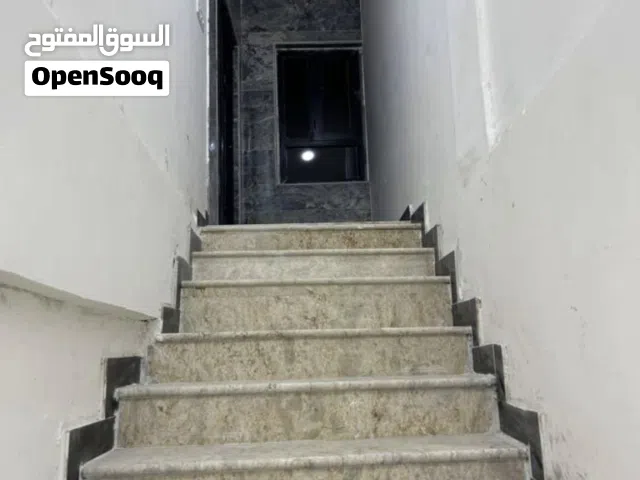 محل وشقه للايجار في موقع تجاري ممتاز بالجمهوريه قرب شارع المكاتب على سايدين
