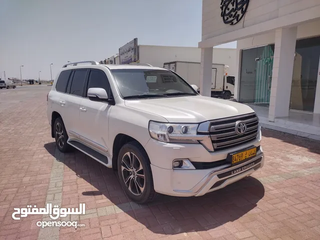 Toyota Land Cruiser 2018 in Al Sharqiya