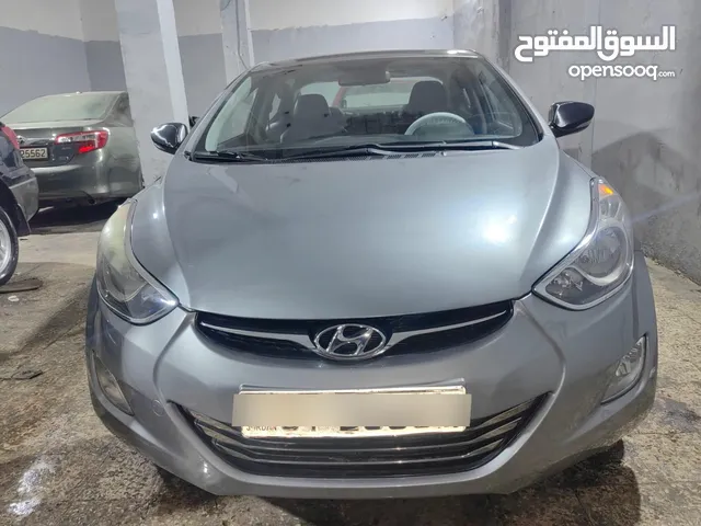 سيارة هيونداي افانتي md2013 اعفاء طبي مرتجع بحالة ممتازة جدا السعر 3650 قابل للتفاوض