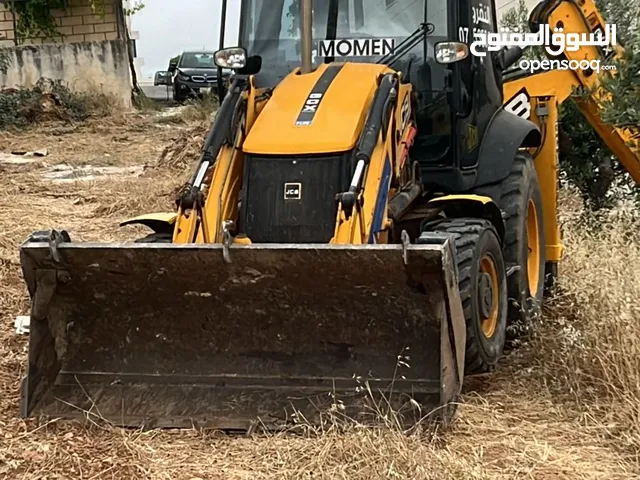 حفار مع جكJCBوجرافة صغير للايجار