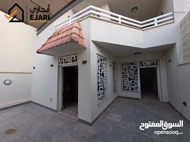 250 m2 4 Bedrooms Townhouse for Rent in Baghdad Mansour