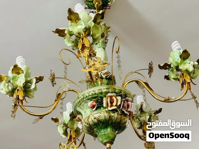 ثرية مع 2 براكيتات ايطالي