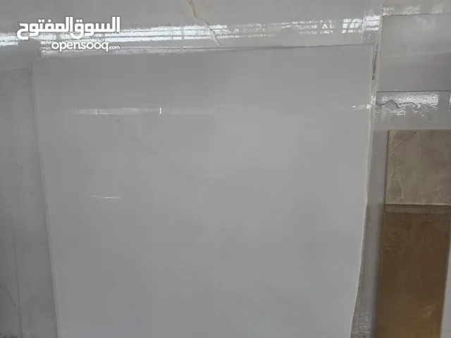 رخام ثاسوس كريستال يوناني الواح سماكه 20مم نوعيه فاخره مستوا قصور او بهو كبار الاعمال ارضيات او جدار