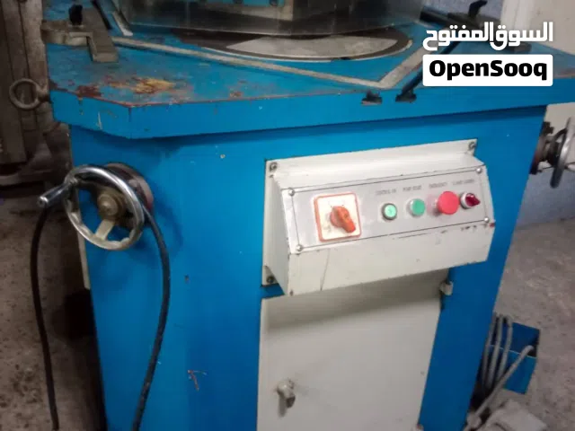 Hydraulic angle shear with movable angle