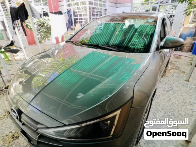 2019 هيونداي النترا Standard