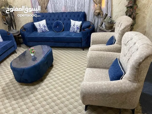 طقم كنب  قابل للتفاوض الموقع الزرقاء   التواصل ع المسجات او الرقم