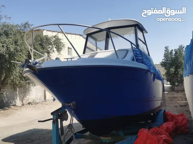 قارب للنزهه أو للصيد (وارد أمريكا ) في أبوظبي