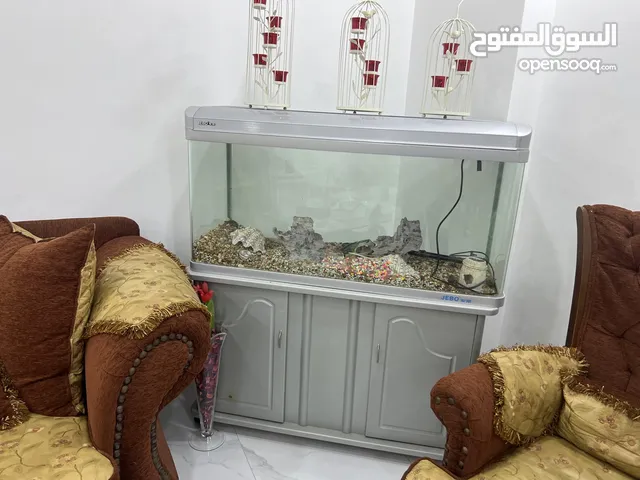 حوض سمك  مستعمل البيع لعدم وجود مساحه