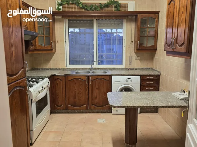 في أرقى مناطق مرج الحمام شقة طابق ثاني 135م بتشطيبات راقية وسعر مغري/ ref 7052