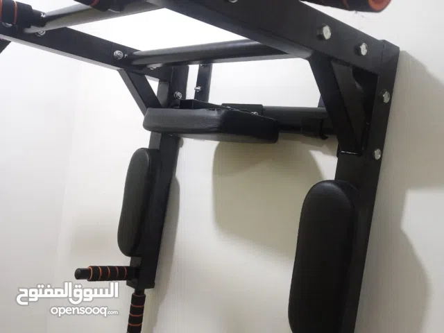 عقلة حائط مطورة مع بول أب