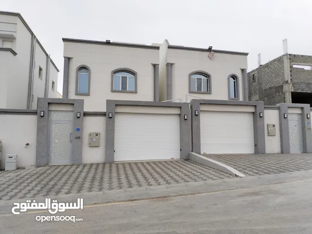 367 m2 5 Bedrooms Villa for Sale in Muscat Al Maabilah