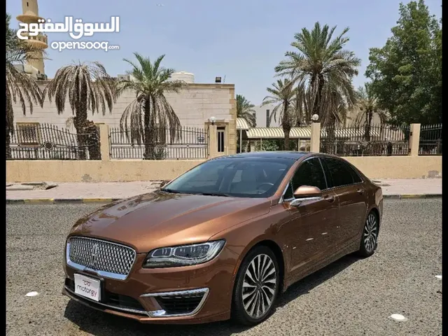 للبيع لينكولن MKZ موديل 2018 بحاله ممتازه
