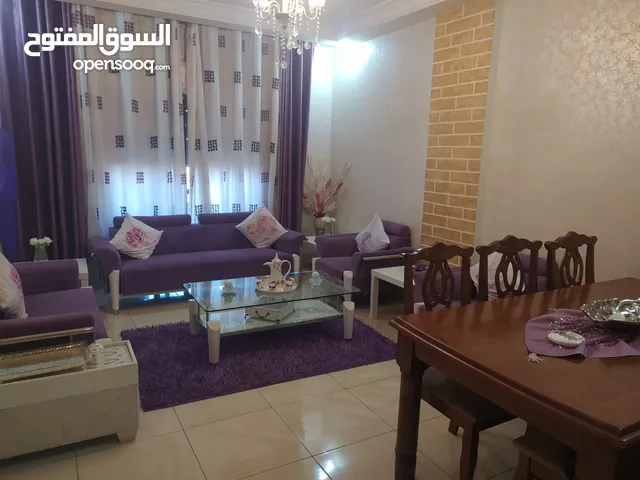 طقم كنب +طاولة سفرة خشب ثمانية مقاعد
