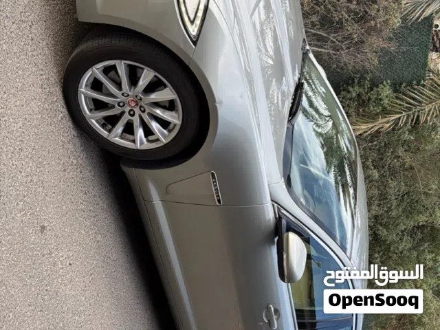 2014 Jaguar XF Luxury