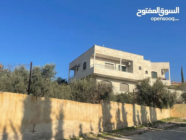 520 m2 More than 6 bedrooms Villa for Sale in Zarqa Abu Al-Zighan