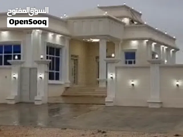 300 m2 2 Bedrooms Villa for Rent in Dhofar Taqah