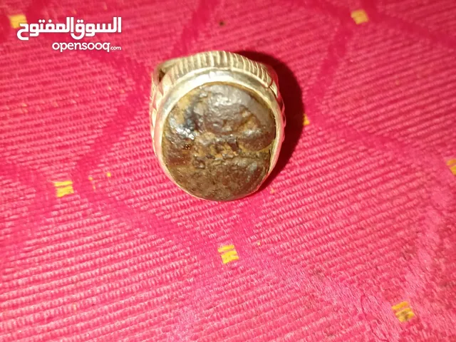 خاتم عراقي قديم الحجر خامه طبيعي الخاتم منقوش كامل طاقه قويه