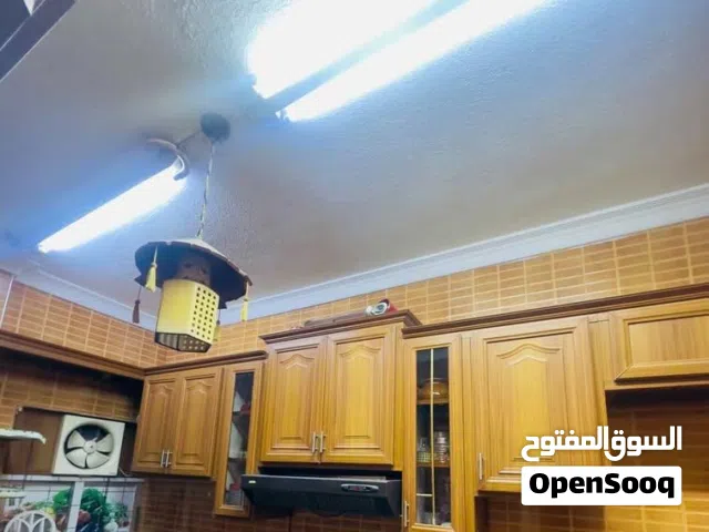 خزاين مطبخ معلق فقط مستعمل بحاله وكاله للبيع