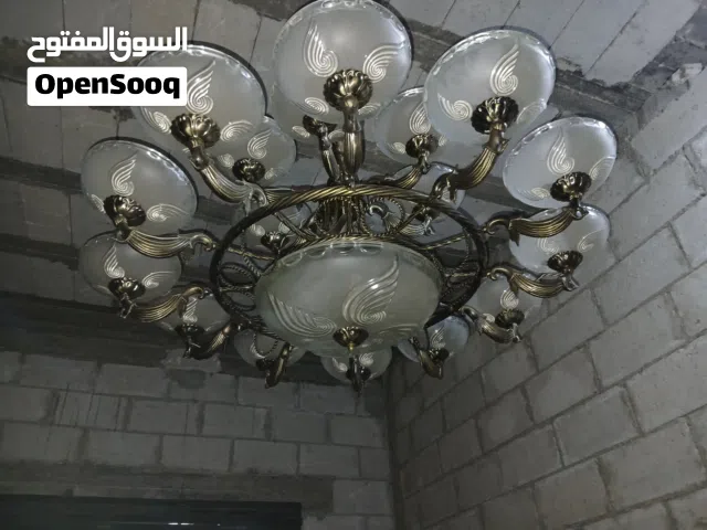 ثريا حجم كبير جدا فخمه جدا وبحاله الوكاله جديدة
