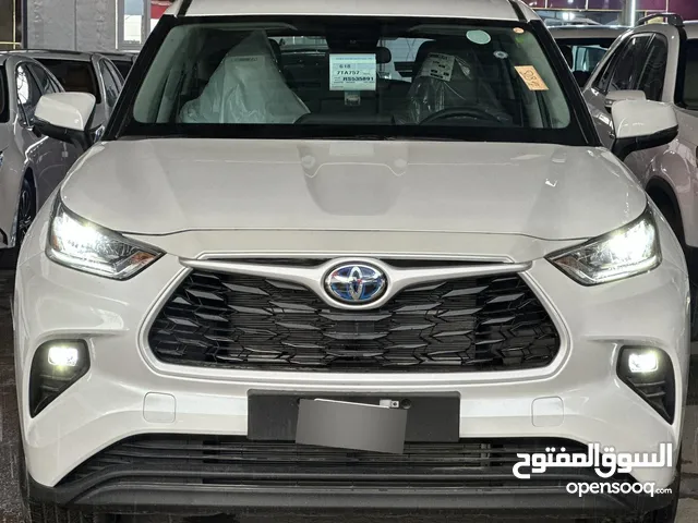 New Toyota Highlander in Baghdad