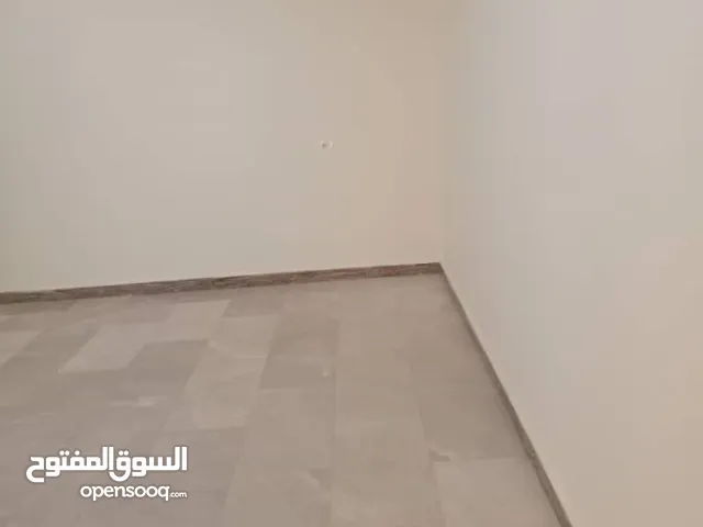 230 m2 4 Bedrooms Townhouse for Rent in Tripoli Al-Jadada'a
