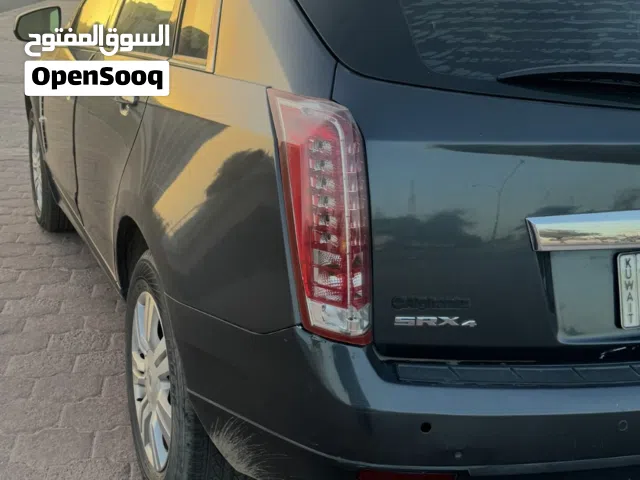 جيب كاديلاك srx موديل 2010 بحاله جيده جدا