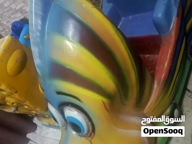 لعبة هزاز تعمل بالعملة النقدية بحالة جيدة جدا