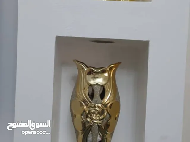تحف للبيع بحالة جيدة