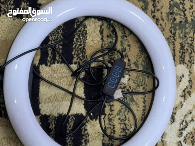 أضائه لها عدة ألوان