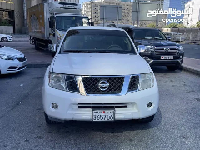 Nissan Phathfender 2009
