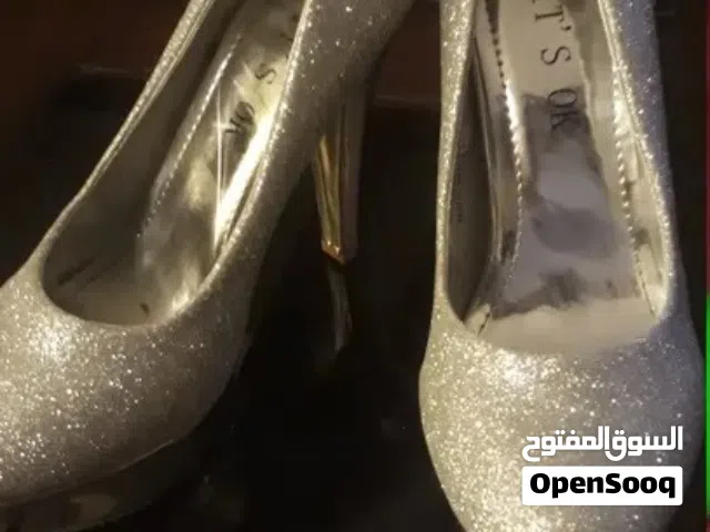 الفضي 10 والاسود20 نهائي والاثنين بحال الوكاله =براند= المهتم اترك رقمك وبتصل معك