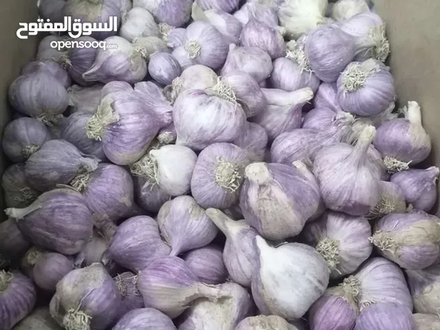ما شاء الله يتوفر الثوم عماني ممتاز ووشب ونظيف درجه الأولى