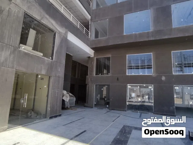 محل 32م استلام فوري في حدايق اكتوبر