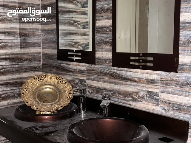 الغساله مع المرايتين