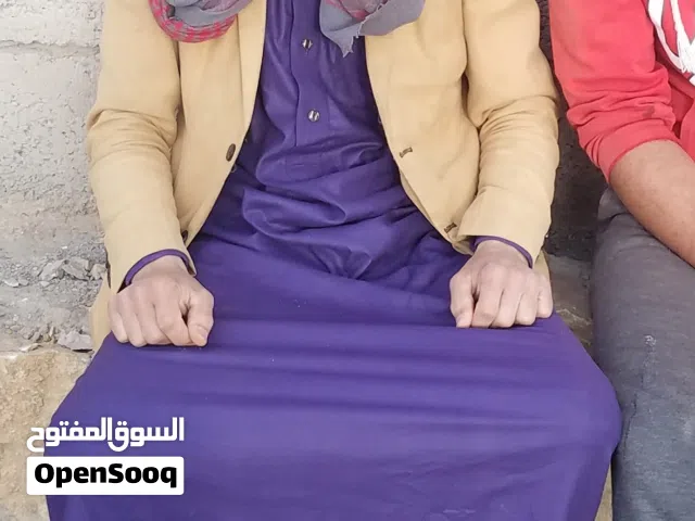 معلم زراعه وعنايه بالاشجار