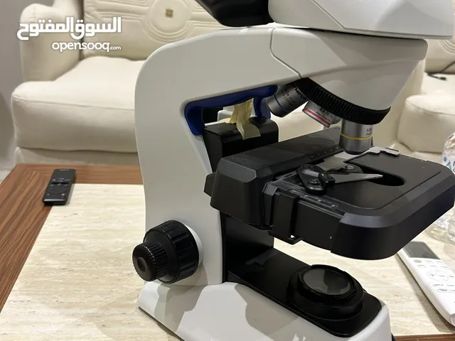 للبيع ميكروسكوب Olympus CX23 LED بحالة ممتازة