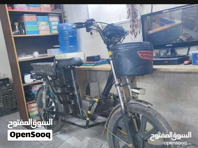 دراجه كهربائيه ماتور 1500 سرعه 60 كف 800 ما شاء الله شغاله ميه بالميه