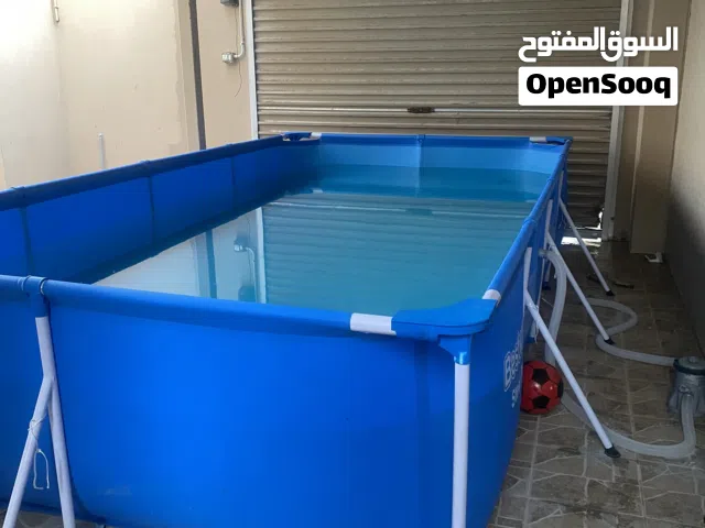 بركة سباحة