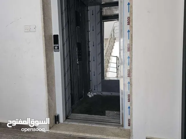 مكاتب للايجار في شارع العراق الرئيسي 3500 دينار شهري زيد عمود المكتب