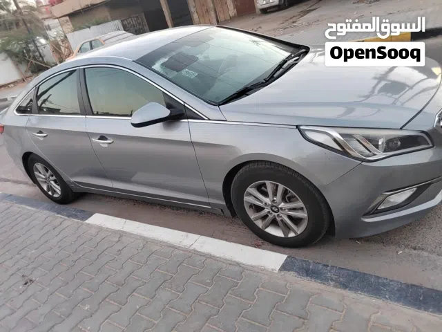 2016 هيونداي سوناتا Standard