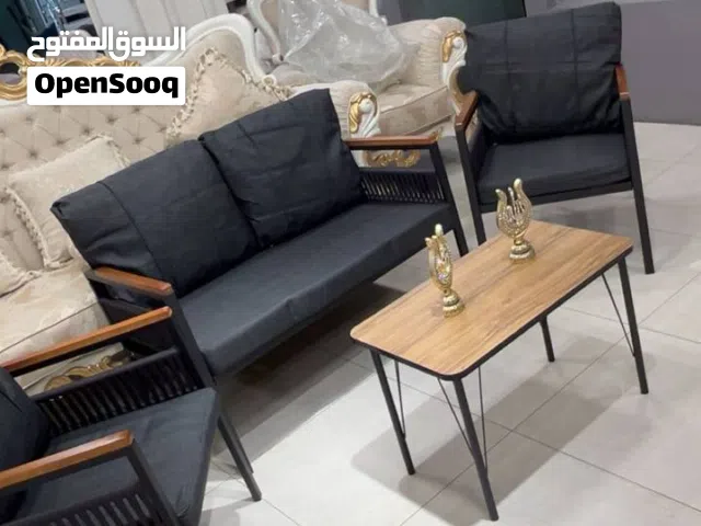 طقم جلسة مكون من أربعة قطع بتصميم عصري