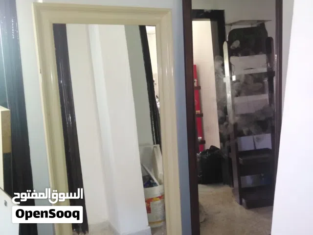 مرايا أيكيا بيضاء ومرايا بيأطار بني لون