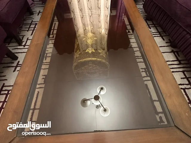 طاولة وسط مستعمل