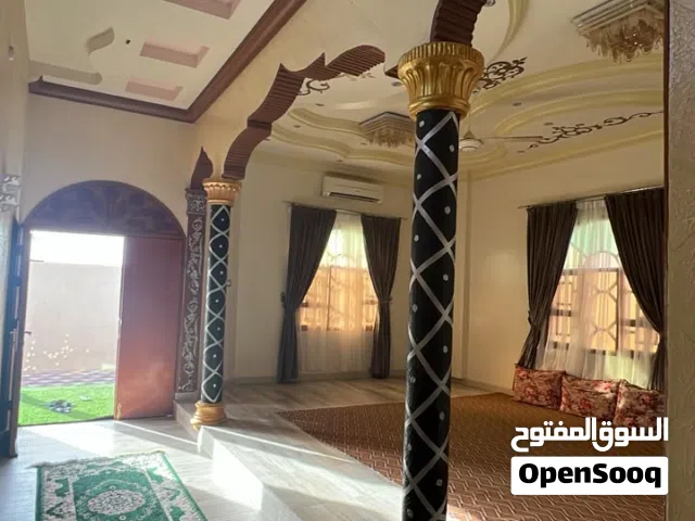 350 m2 3 Bedrooms Townhouse for Rent in Al Sharqiya Ja'alan Bani Bu Ali