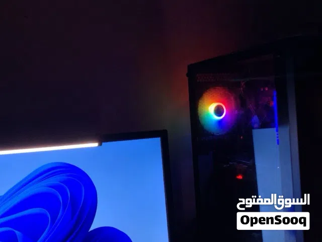 شاشه الشركة ما اعرف اسمه بس الشاشه نضيفه السعر فل خاص قابل للتفاوض ب شوي