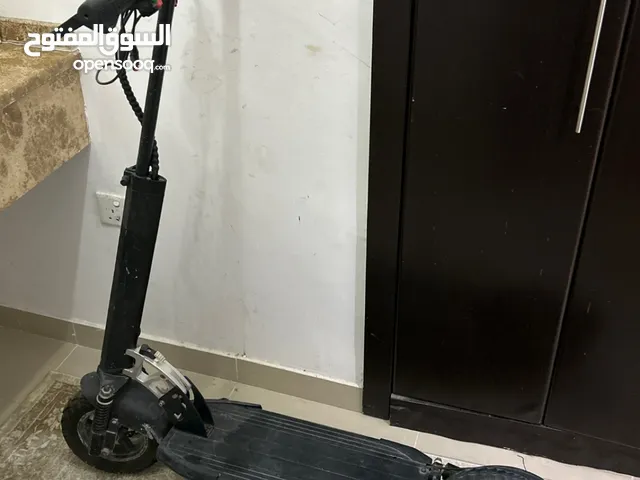 سكوتر نضيففف مافيه شي و السعر ما بنقصر وياك