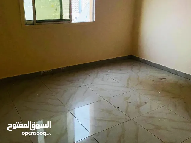 (هشام) شقه غرفتين وصاله 2 حمام في النعيمية مساحه واسعه في بناء نظيف سعر ممتاز مع تسهيلات في الدفع
